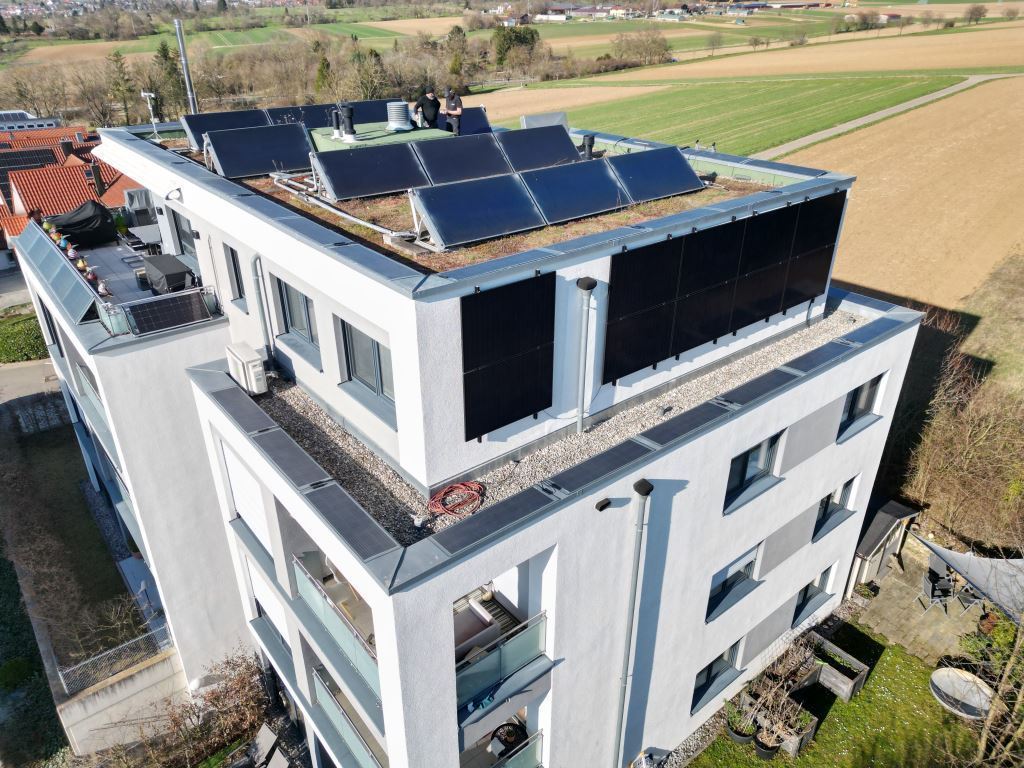 MO Energy Systems PV-Concrete Fassadenset 10cm Dämmung, vertikaler Aufbau, Modul mit 30 mm Rahmen - Image 3