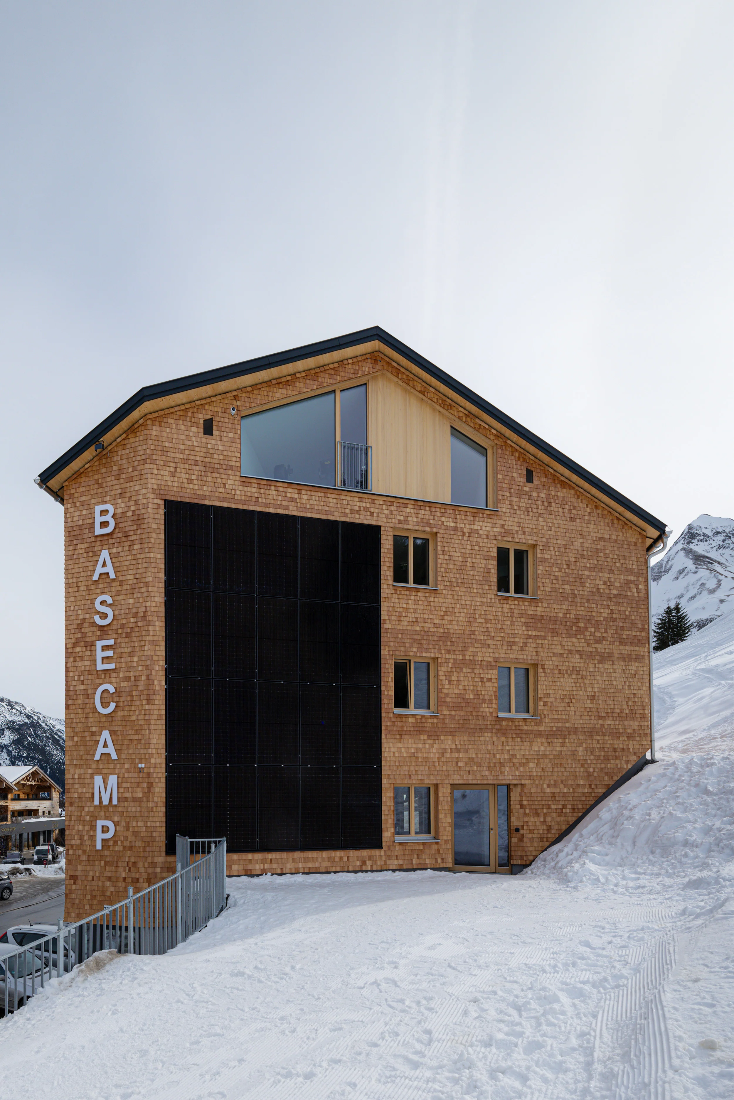 MO Energy Systems PV-Rail Fassadenset, vertikaler Aufbau, Modul mit 40 mm Rahmen - Image 3